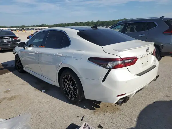 4T1KZ1AK0MU052324 2021 TOYOTA CAMRY - Image 2