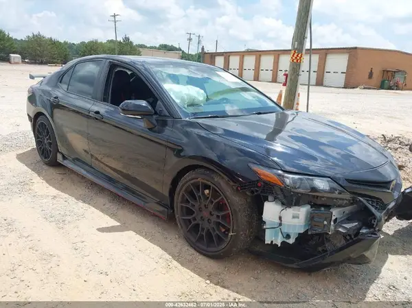 4T1KZ1AK0MU056776 2021 TOYOTA CAMRY - Image 1