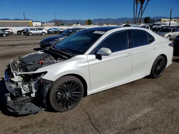 4T1KZ1AK0MU058124 2021 TOYOTA CAMRY - Image 1