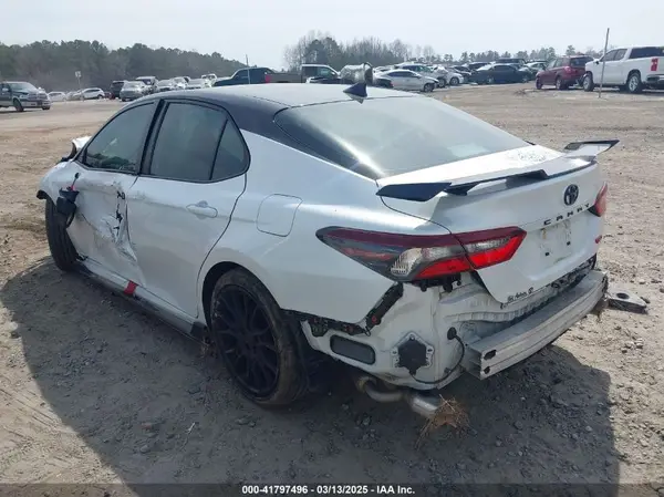 4T1KZ1AK0MU059337 2021 TOYOTA CAMRY - Image 2
