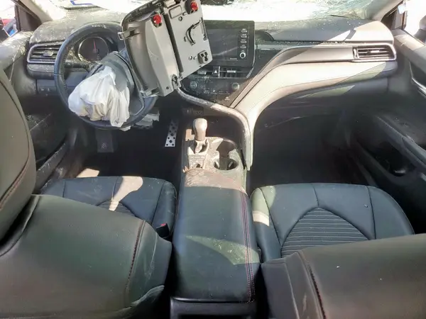 4T1KZ1AK0NU061025 2022 TOYOTA CAMRY - Image 8