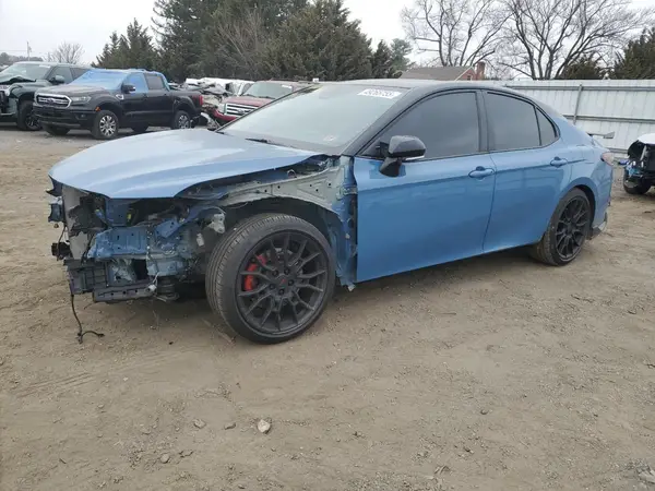 4T1KZ1AK0NU061669 2022 TOYOTA CAMRY - Image 1
