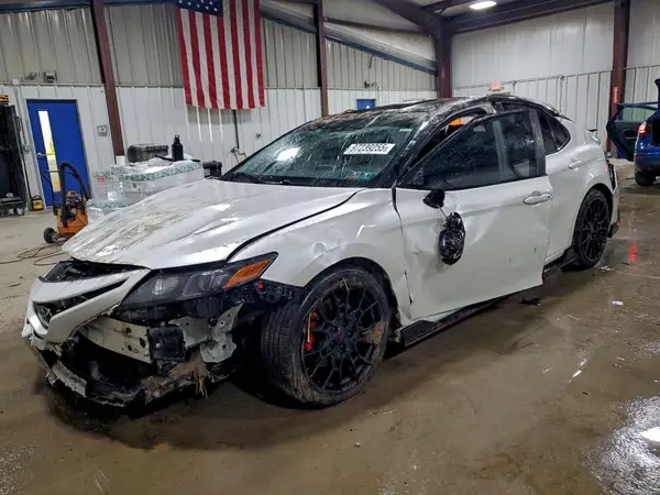 4T1KZ1AK0NU062028 2022 TOYOTA CAMRY - Image 1