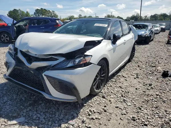 4T1KZ1AK0NU063258 2022 TOYOTA CAMRY - Image 1
