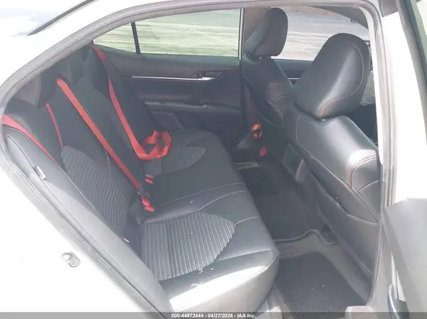 4T1KZ1AK0NU063678 2022 TOYOTA CAMRY - Image 8