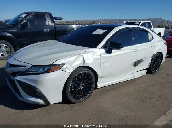 4T1KZ1AK0NU064491 2022 TOYOTA CAMRY - Image 2