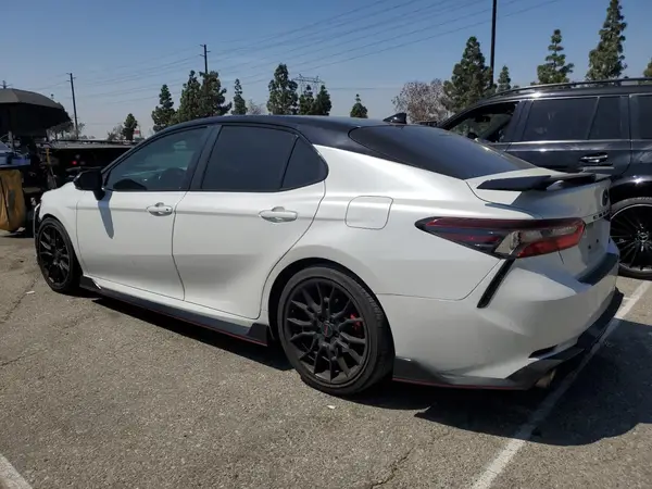 4T1KZ1AK0NU066094 2022 TOYOTA CAMRY - Image 2