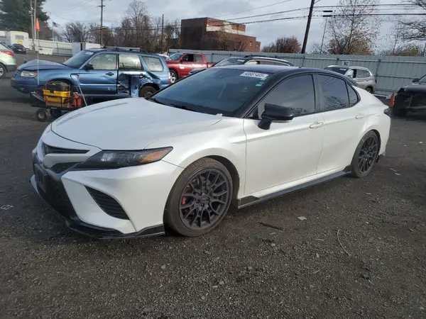 4T1KZ1AK0NU067911 2022 TOYOTA CAMRY - Image 1