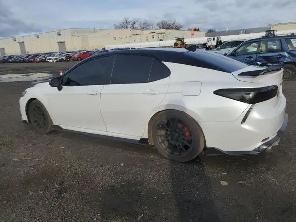 4T1KZ1AK0NU067911 2022 TOYOTA CAMRY - Image 2