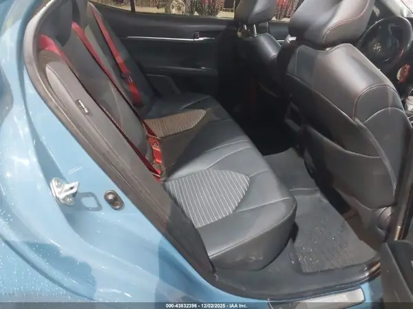 4T1KZ1AK0NU068749 2022 TOYOTA CAMRY - Image 8