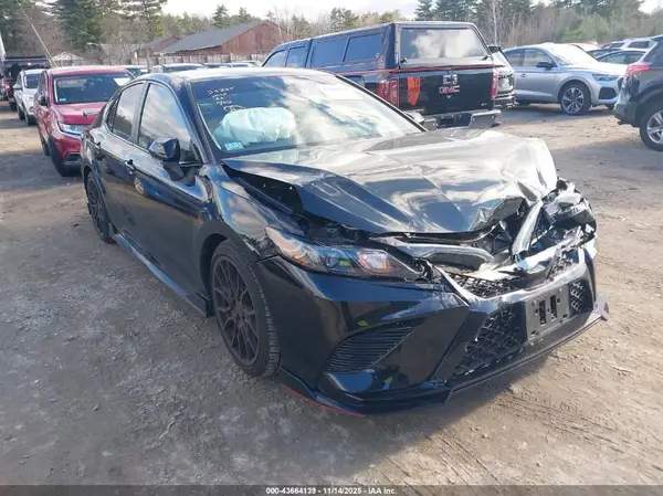 4T1KZ1AK0NU068914 2022 TOYOTA CAMRY - Image 1