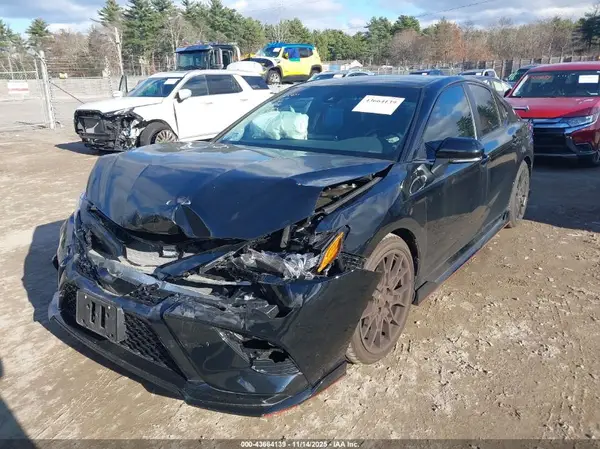 4T1KZ1AK0NU068914 2022 TOYOTA CAMRY - Image 2