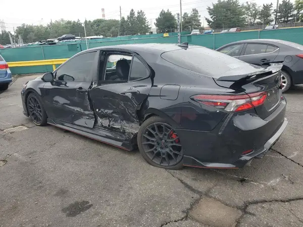 4T1KZ1AK0NU070985 2022 TOYOTA CAMRY - Image 2