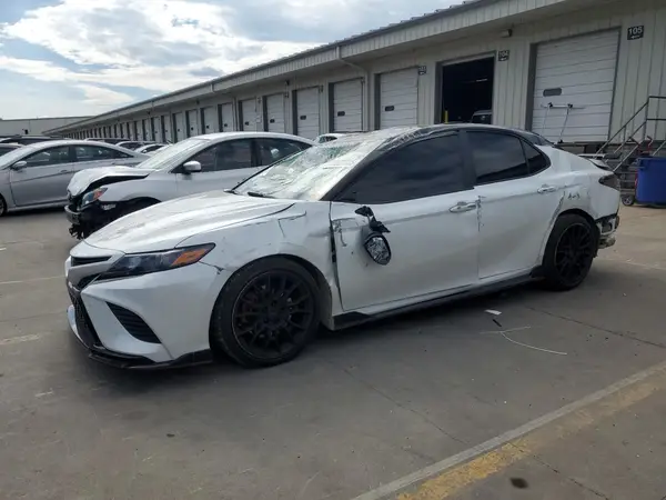 4T1KZ1AK0RU091552 2024 TOYOTA CAMRY - Image 1