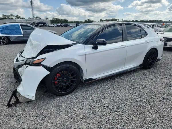 4T1KZ1AK0RU097173 2024 TOYOTA CAMRY - Image 1