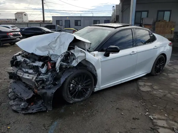 4T1KZ1AK0RU097464 2024 TOYOTA CAMRY - Image 1