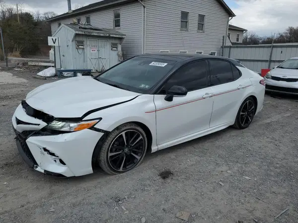 4T1KZ1AK1LU039869 2020 TOYOTA CAMRY - Image 1