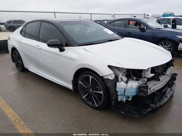 4T1KZ1AK1LU047213 2020 TOYOTA CAMRY - Image 1