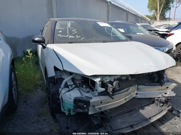 4T1KZ1AK1MU048556 2021 TOYOTA CAMRY - Image 1