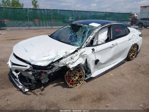 4T1KZ1AK1MU050131 2021 TOYOTA CAMRY - Image 2