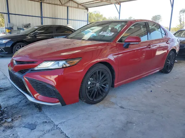 4T1KZ1AK1MU051344 2021 TOYOTA CAMRY - Image 1