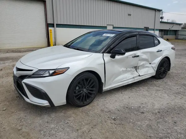 4T1KZ1AK1MU051389 2021 TOYOTA CAMRY - Image 1