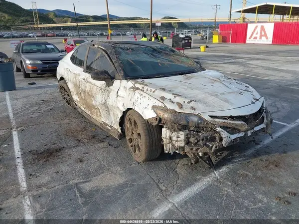 4T1KZ1AK1MU051781 2021 TOYOTA CAMRY - Image 1