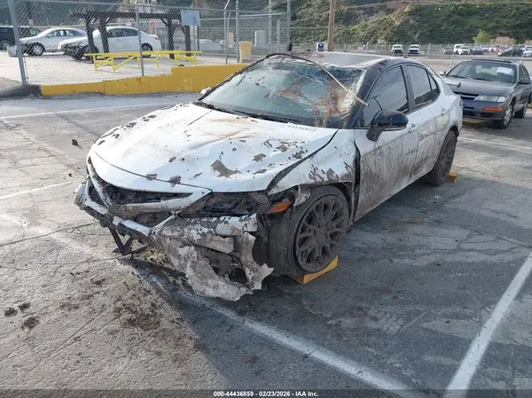 4T1KZ1AK1MU051781 2021 TOYOTA CAMRY - Image 2