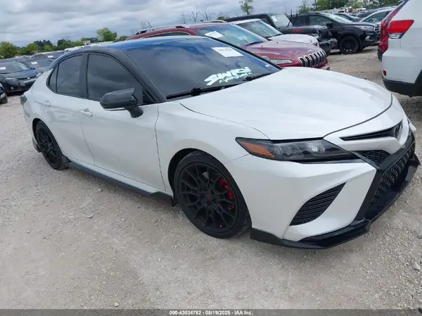4T1KZ1AK1MU053935 2021 TOYOTA CAMRY - Image 1