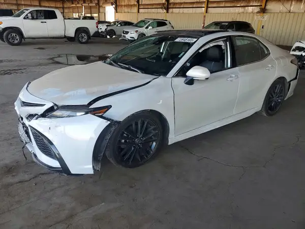 4T1KZ1AK1NU063334 2022 TOYOTA CAMRY - Image 1