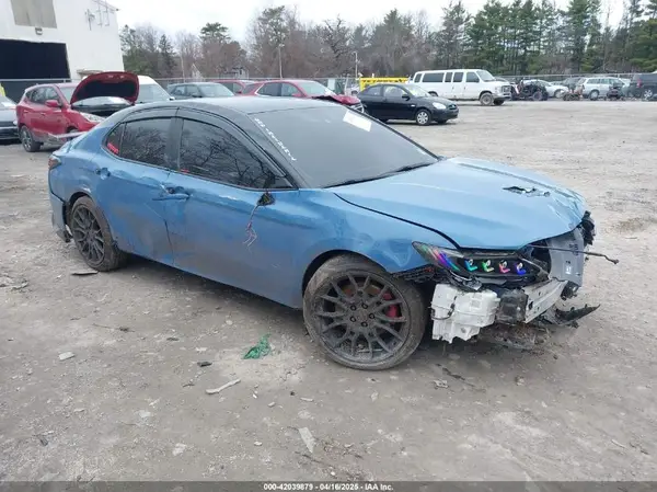 4T1KZ1AK1NU071580 2022 TOYOTA CAMRY - Image 1