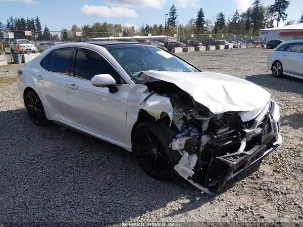 4T1KZ1AK1RU088966 2024 TOYOTA CAMRY - Image 1