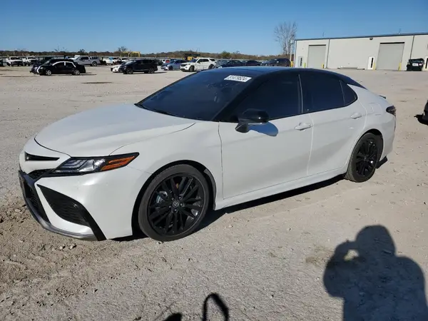 4T1KZ1AK1RU099563 2024 TOYOTA CAMRY - Image 1