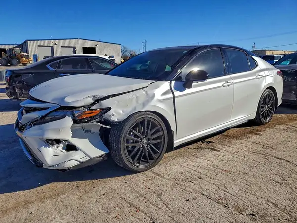 4T1KZ1AK1RU101005 2024 TOYOTA CAMRY - Image 1