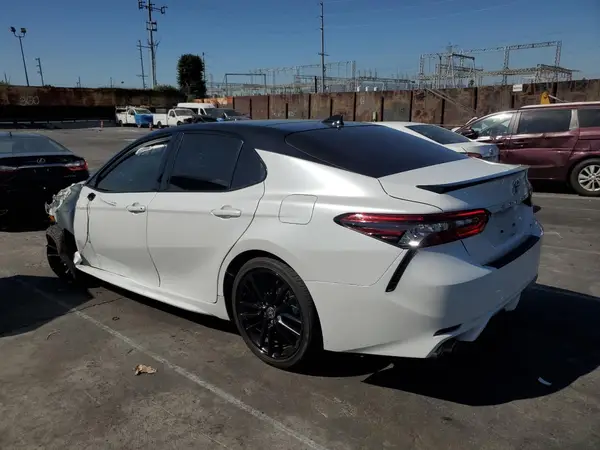 4T1KZ1AK1RU101067 2024 TOYOTA CAMRY - Image 2