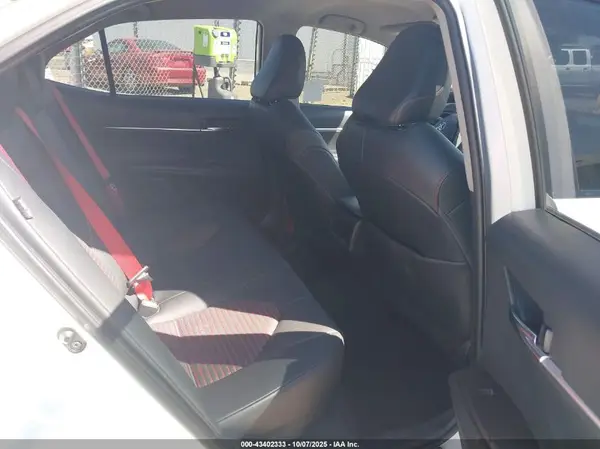 4T1KZ1AK2MU051773 2021 TOYOTA CAMRY - Image 8