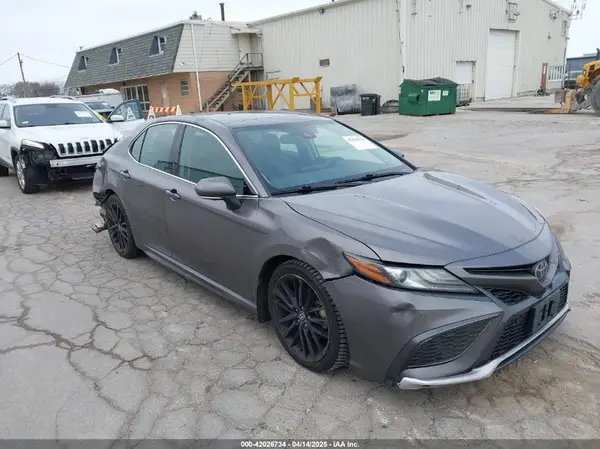 4T1KZ1AK2MU052745 2021 TOYOTA CAMRY - Image 1