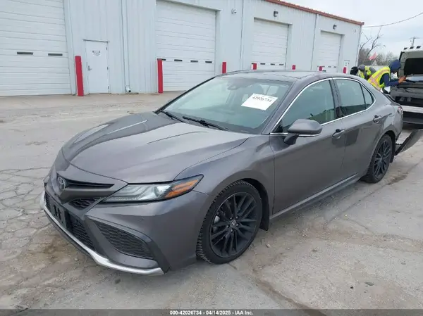 4T1KZ1AK2MU052745 2021 TOYOTA CAMRY - Image 2