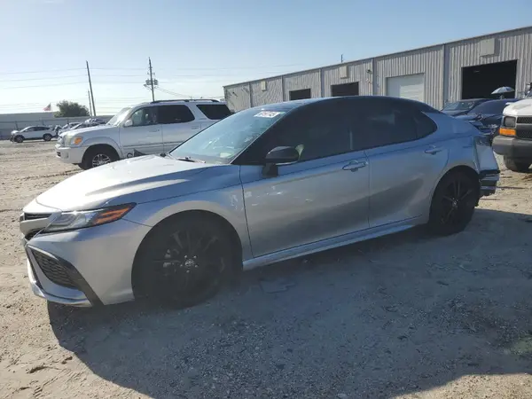 4T1KZ1AK2MU052857 2021 TOYOTA CAMRY - Image 1
