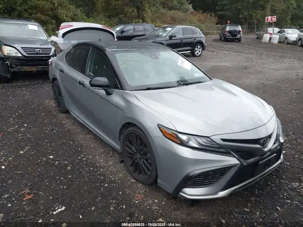4T1KZ1AK2MU054480 2021 TOYOTA CAMRY - Image 1