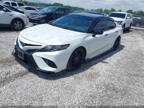 4T1KZ1AK2MU055340 2021 TOYOTA CAMRY - Image 2