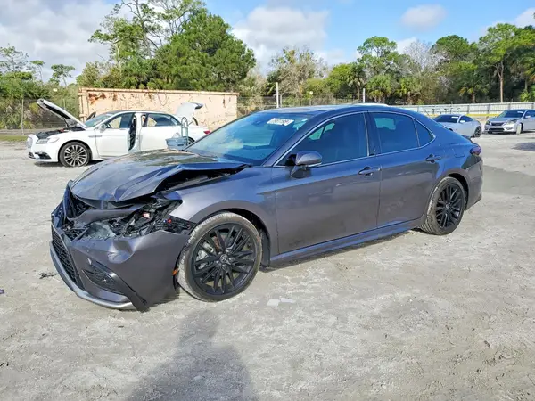 4T1KZ1AK2MU060263 2021 TOYOTA CAMRY - Image 1