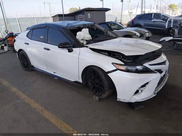 4T1KZ1AK2NU062371 2022 TOYOTA CAMRY - Image 1