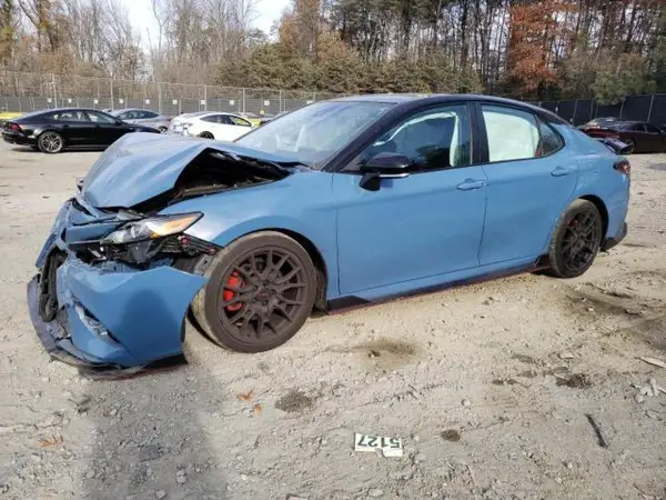 4T1KZ1AK2NU063665 2022 TOYOTA CAMRY - Image 1