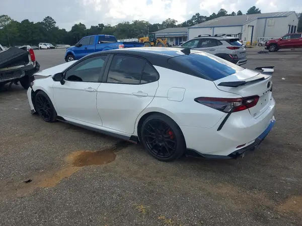 4T1KZ1AK2NU064007 2022 TOYOTA CAMRY - Image 2