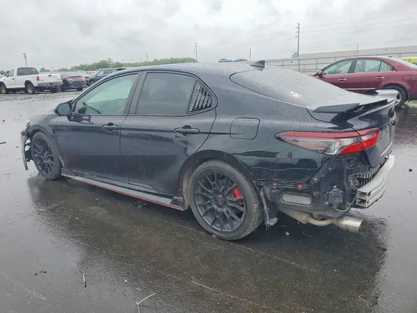 4T1KZ1AK2NU065142 2022 TOYOTA CAMRY - Image 2