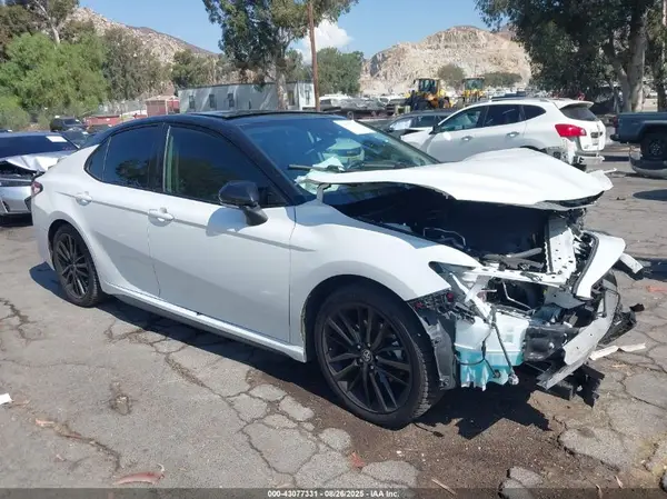 4T1KZ1AK2NU068025 2022 TOYOTA CAMRY - Image 1