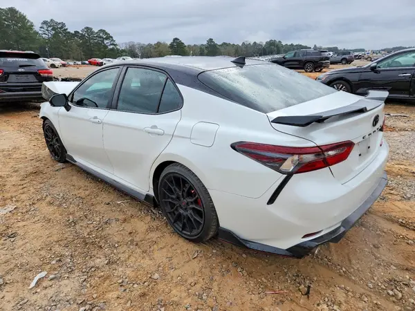 4T1KZ1AK2NU068459 2022 TOYOTA CAMRY - Image 2