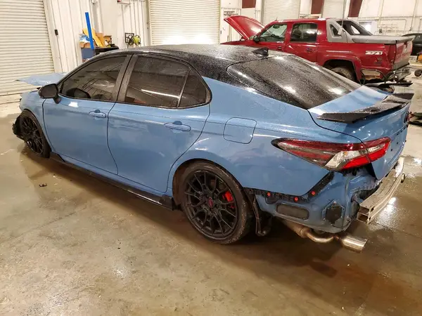 4T1KZ1AK2NU071622 2022 TOYOTA CAMRY - Image 2