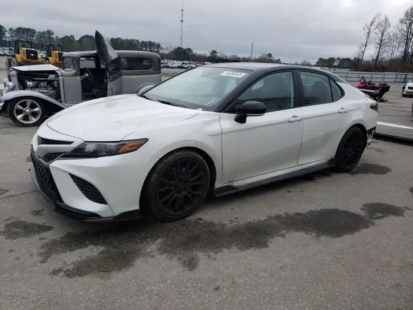 4T1KZ1AK2RU102504 2024 TOYOTA CAMRY - Image 1